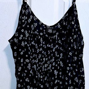 TORRID - FLORAL TANK - SIZE: 2 (18/20)